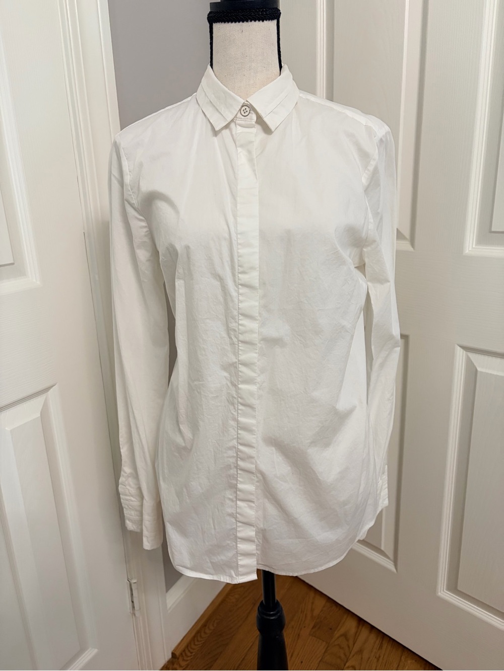 Karen Millen Classic White Collared Button-Front Shirt